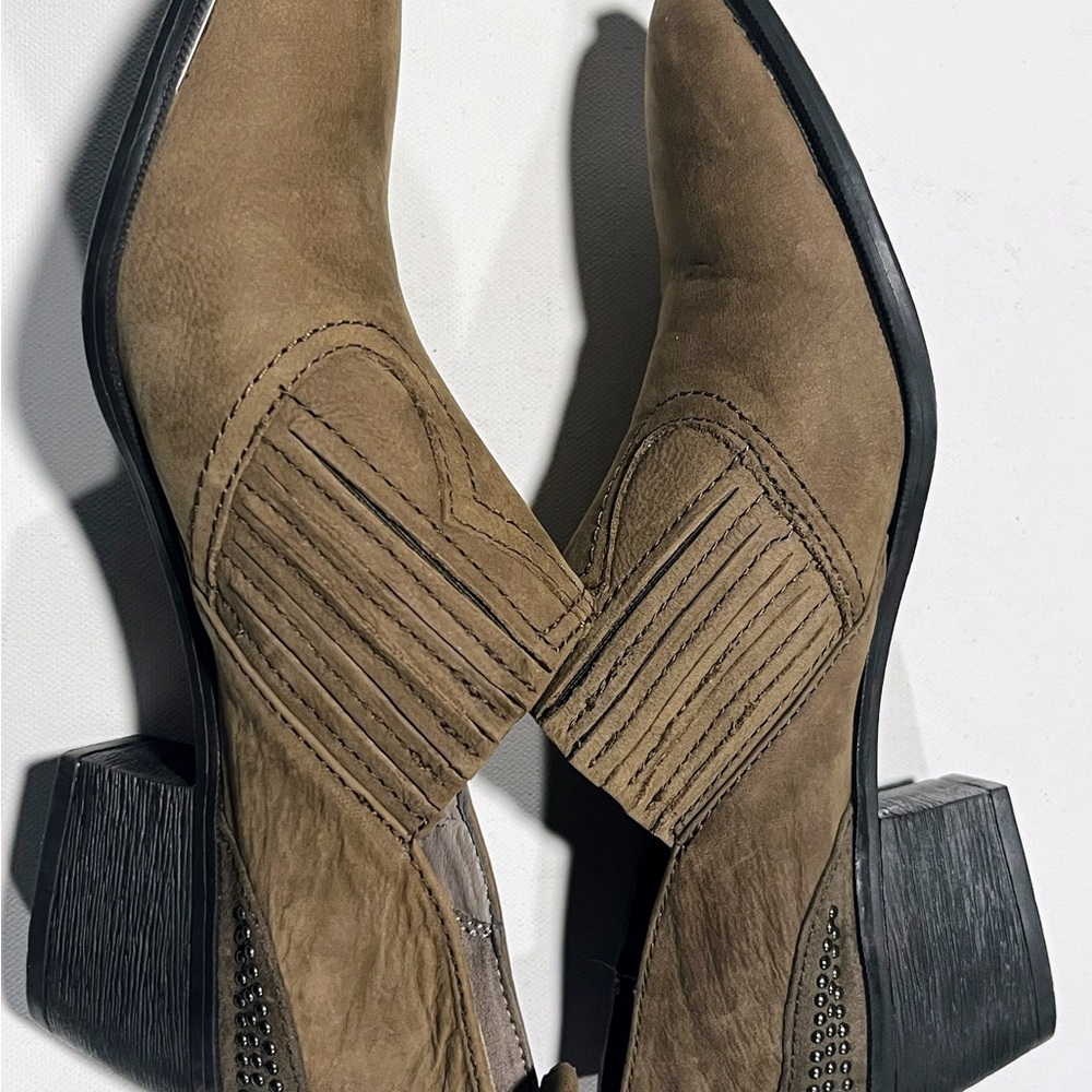Sam Edelman Taupe Suede Western Booties